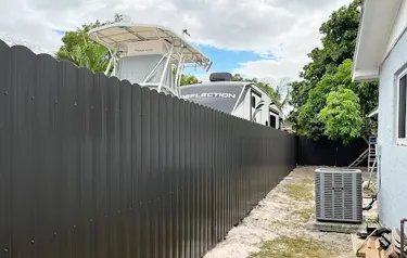 Custom wood fence installation in Davie, FL